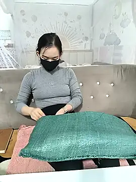 I AM NOT A SLUT online show from December 2025 04:28:01 AM