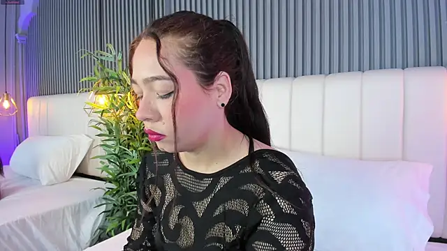 SaraRiley online show from December 2025 10:48:01 PM