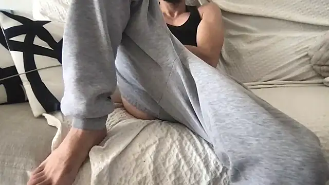 Snapshot of athenphysics chatting on April 2026 12:39:01 PM athenphysics online show from April 2026 12:39:01 PM