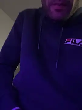 Snapshot of athenphysics chatting on April 2026 04:35:01 PM athenphysics online show from April 2026 04:35:01 PM