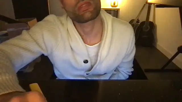 Snapshot of athenphysics chatting on March 2026 10:00:02 PM athenphysics online show from March 2026 10:00:02 PM