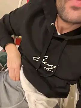 Snapshot of athenphysics chatting on January 2025 08:33:02 PM athenphysics online show from January 2025 08:33:02 PM