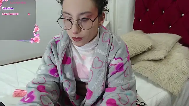 little  amy  online show from September 2025 07:27:01 PM