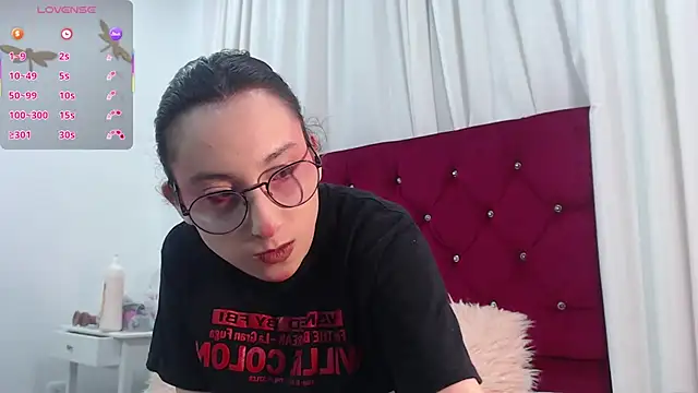 little  amy  online show from October 2025 08:00:01 PM