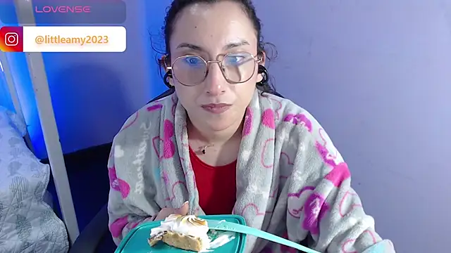 little  amy  online show from February 2025 10:52:02 PM