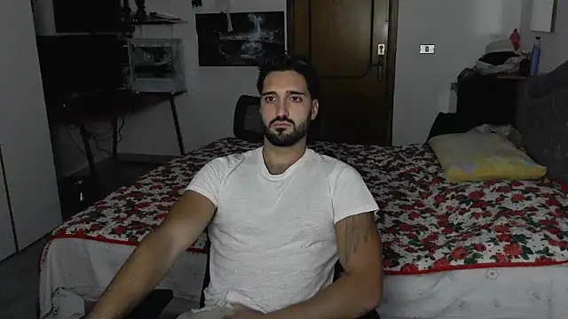 Snapshot of Alexox02 chatting on October 2025 05:58:02 PM Alexox02 online show from October 2025 05:58:02 PM