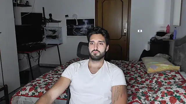 Snapshot of Alexox02 chatting on October 2025 05:58:02 PM Alexox02 online show from October 2025 05:58:02 PM