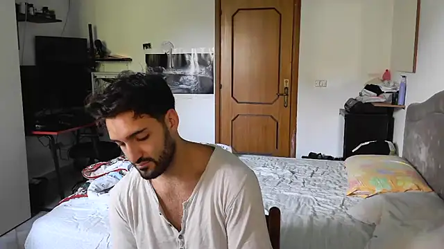 Snapshot of Alexox02 chatting on October 2025 07:19:02 AM Alexox02 online show from October 2025 07:19:02 AM