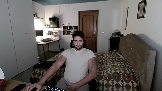 Snapshot of Alexox02 chatting on December 2024 07:48:02 PM Alexox02 online show from December 2024 07:48:02 PM