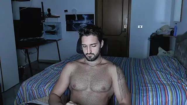 Snapshot of Alexox02 chatting on September 2025 07:10:02 PM Alexox02 online show from September 2025 07:10:02 PM