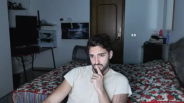 Snapshot of Alexox02 chatting on October 2025 08:41:02 PM Alexox02 online show from October 2025 08:41:02 PM