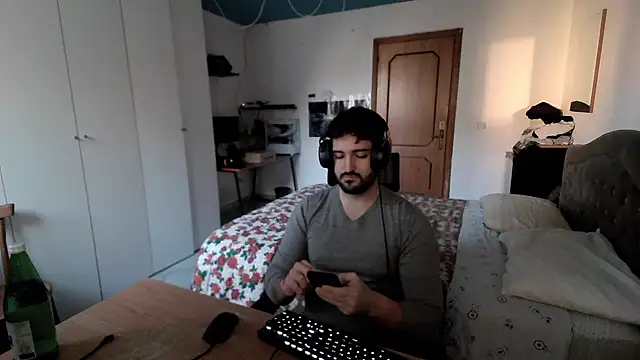 Snapshot of Alexox02 chatting on January 2025 02:35:02 PM Alexox02 online show from January 2025 02:35:02 PM