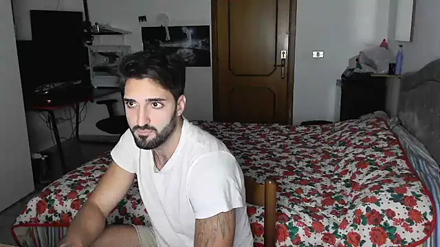 Snapshot of Alexox02 chatting on November 2025 04:54:01 PM Alexox02 online show from November 2025 04:54:01 PM