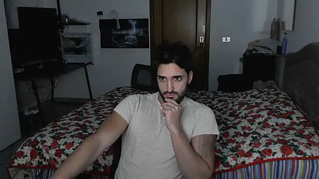 Snapshot of Alexox02 chatting on November 2025 07:29:02 PM Alexox02 online show from November 2025 07:29:02 PM