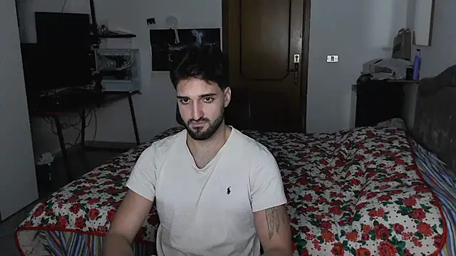 Snapshot of Alexox02 chatting on November 2025 08:45:01 PM Alexox02 online show from November 2025 08:45:01 PM