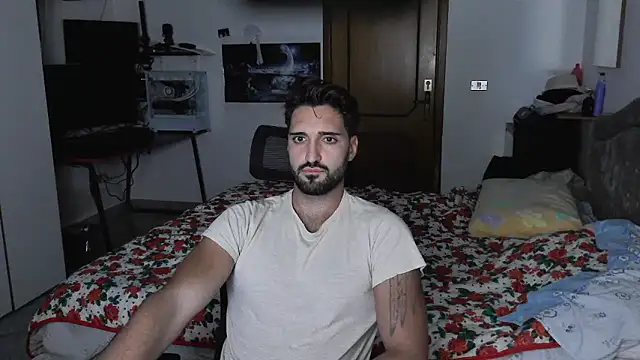 Snapshot of Alexox02 chatting on October 2025 05:03:02 PM Alexox02 online show from October 2025 05:03:02 PM