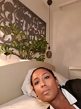 Snapshot of ShanialaFrancaise chatting on September 2025 08:42:02 AM ShanialaFrancaise online show from September 2025 08:42:02 AM