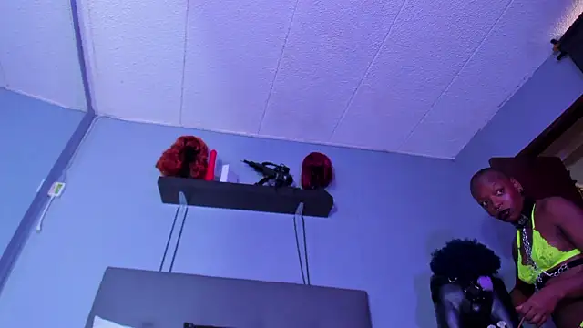 Coco Kiss online show from March 2026 07:18:01 PM