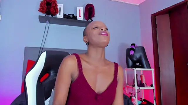 Coco Kiss online show from November 2025 07:08:02 PM