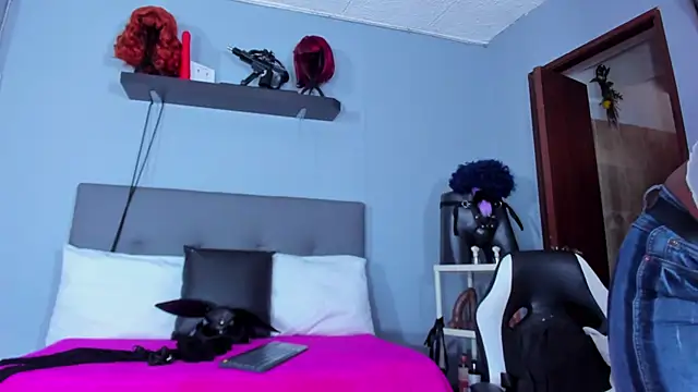 Coco Kiss online show from April 2026 01:18:02 PM