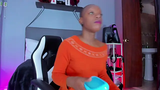 Coco Kiss online show from October 2025 01:11:01 PM