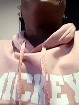 Coco Kiss online show from October 2025 07:04:02 PM