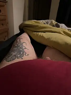 Snapshot of chatting on November 2025 09:40:02 PM online show from November 2025 09:40:02 PM