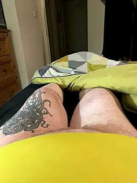 Snapshot of chatting on November 2025 09:15:01 PM online show from November 2025 09:15:01 PM