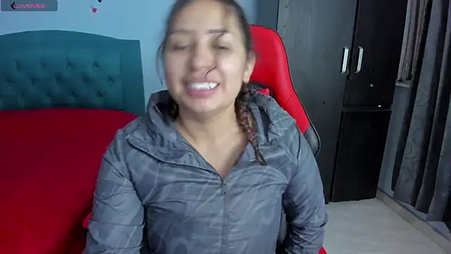 charlotee lovee69 online show from February 2025 11:30:01 PM