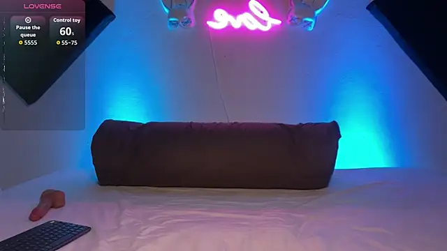 Snapshot of bunnyslovers chatting on October 2025 08:57:01 AM bunnyslovers online show from October 2025 08:57:01 AM