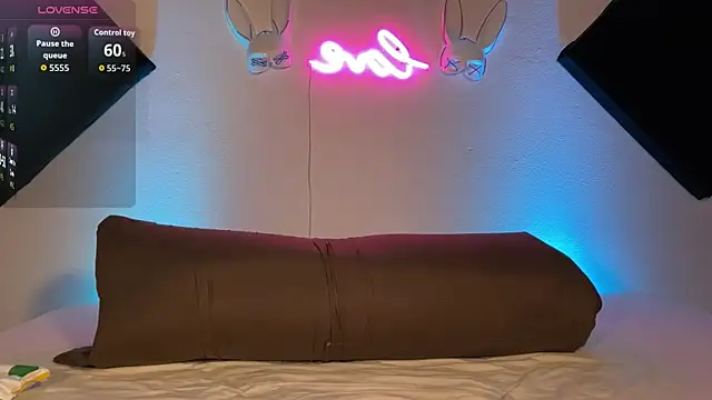bunnyslovers online show from October 2025 07:16:02 AM