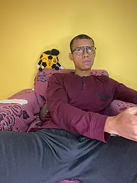 MoiseXxx 777 online show from March 2025 09:56:02 AM