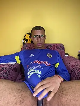 MoiseXxx 777 online show from March 2025 10:37:01 AM