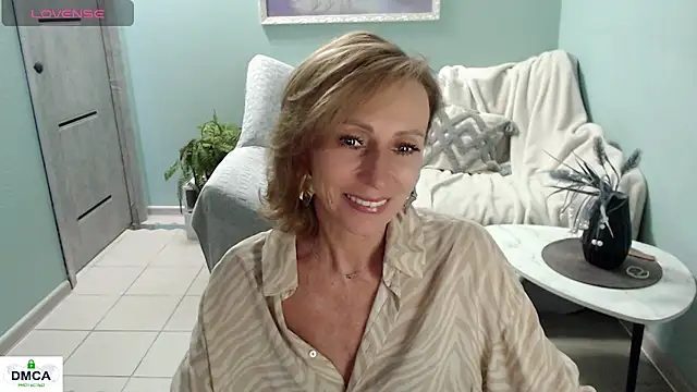 Snapshot of HornyMilf_777 chatting on July 2026 06:42:01 AM HornyMilf 777 online show from July 2026 06:42:01 AM
