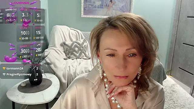 HornyMilf 777 online show from September 2025 06:09:01 AM