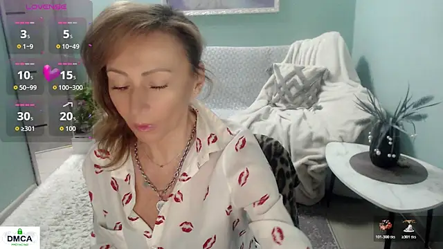 HornyMilf 777 online show from November 2025 05:55:01 AM