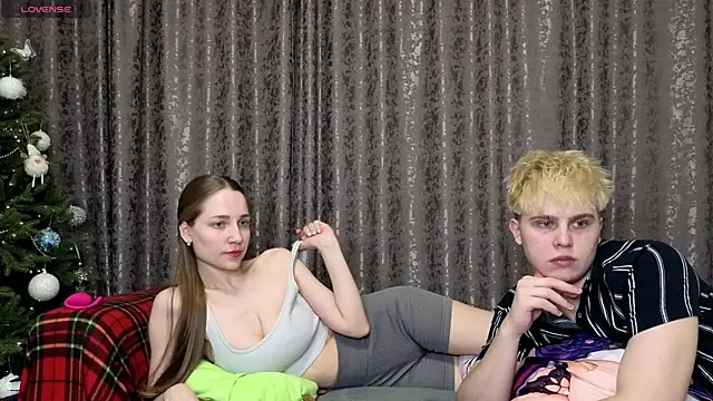 Emily and Ilumi online show from January 2026 05:09:02 PM