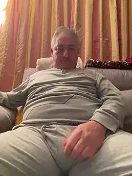 Snapshot of Russirayu chatting on March 2025 04:06:02 AM Russirayu online show from March 2025 04:06:02 AM