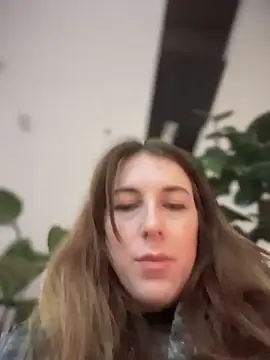 MommmyYummy online show from December 2025 10:58:02 AM