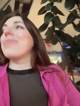 MommmyYummy online show from February 2026 01:57:02 PM