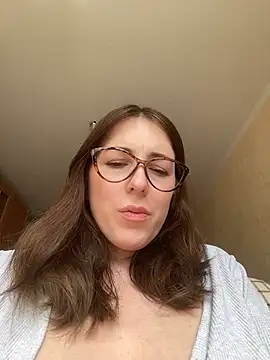 MommmyYummy online show from April 2026 10:08:01 AM