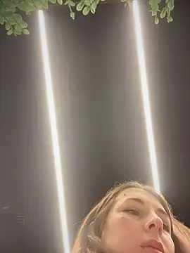 MommmyYummy online show from February 2026 02:39:02 PM