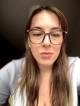 MommmyYummy online show from September 2025 09:45:02 AM