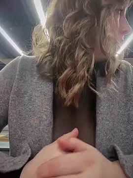 MommmyYummy online show from January 2025 12:48:01 PM