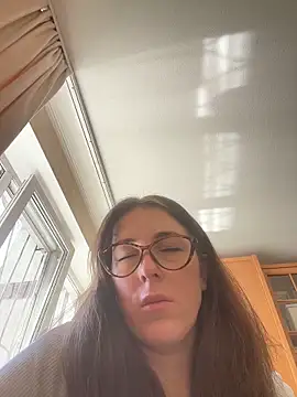 MommmyYummy online show from May 2026 10:56:02 AM