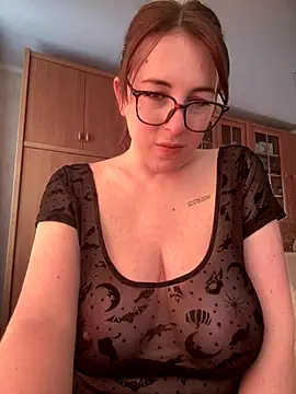 MommmyYummy online show from November 2025 12:09:02 PM