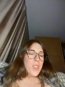 MommmyYummy online show from May 2026 08:59:01 PM