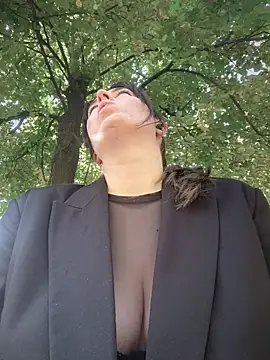 MommmyYummy online show from September 2025 07:31:01 AM