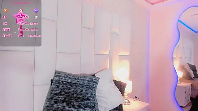 andrea alvarz online show from April 2026 04:52:01 AM