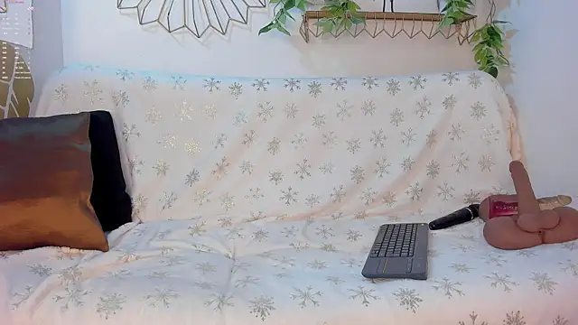 EmmaDuque online show from November 2025 05:28:01 PM